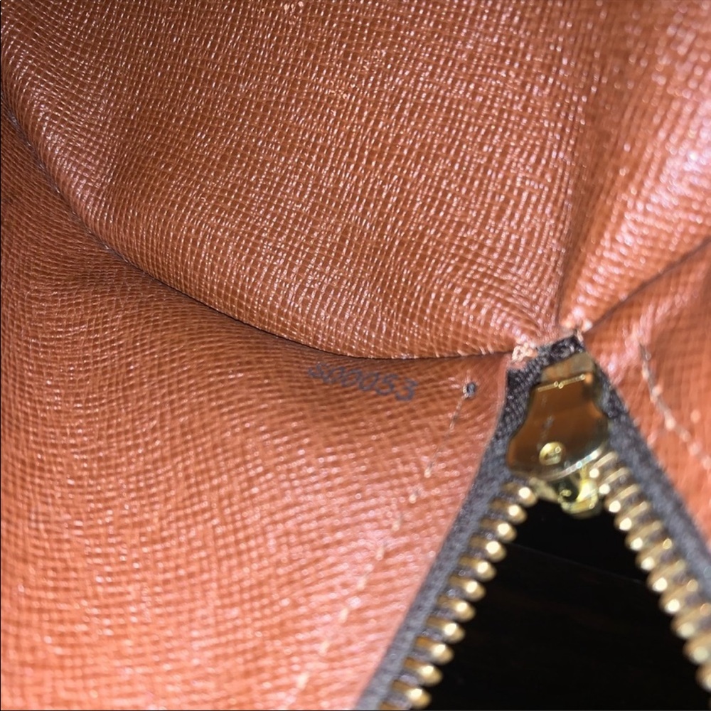 Louis Vuitton Monogram Papillon (Large Size) - Picture 5 of 8